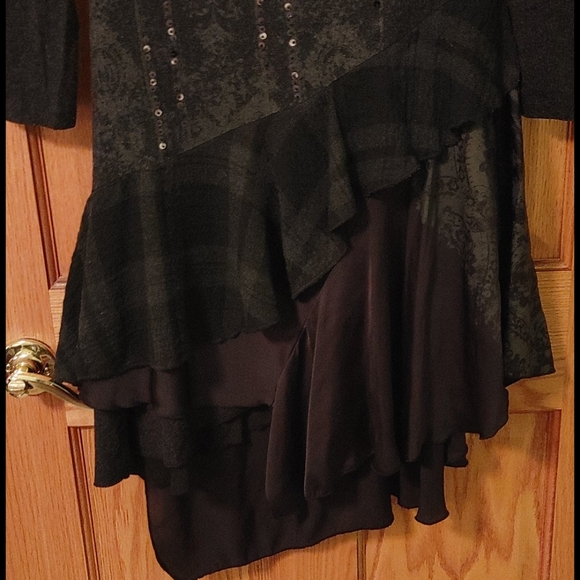 Dress - Picture 3 of 3